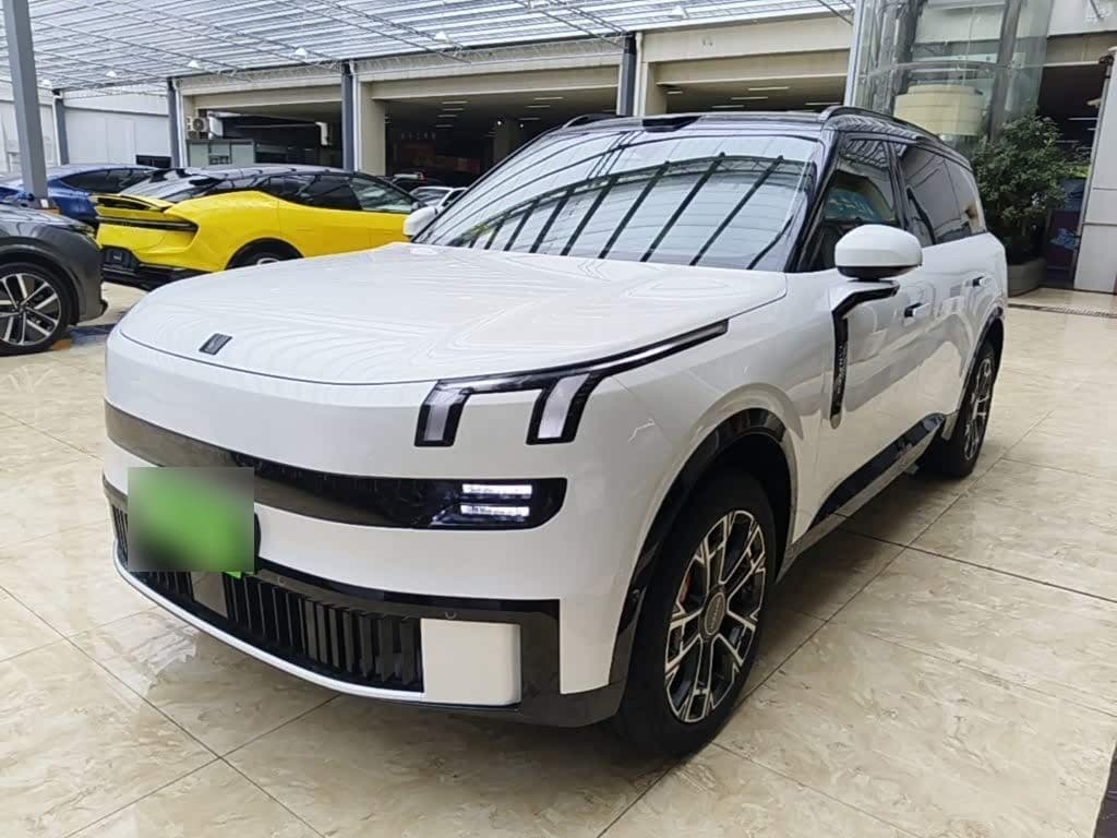 2025 Lynk & Co 900 White, 1,900 km, China export – photo 2