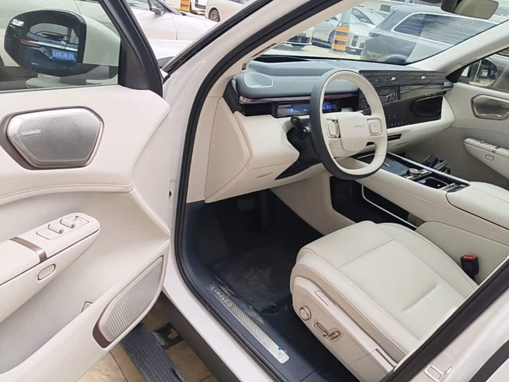 2025 Lynk & Co 900 White, 1,900 km, China export – photo 16