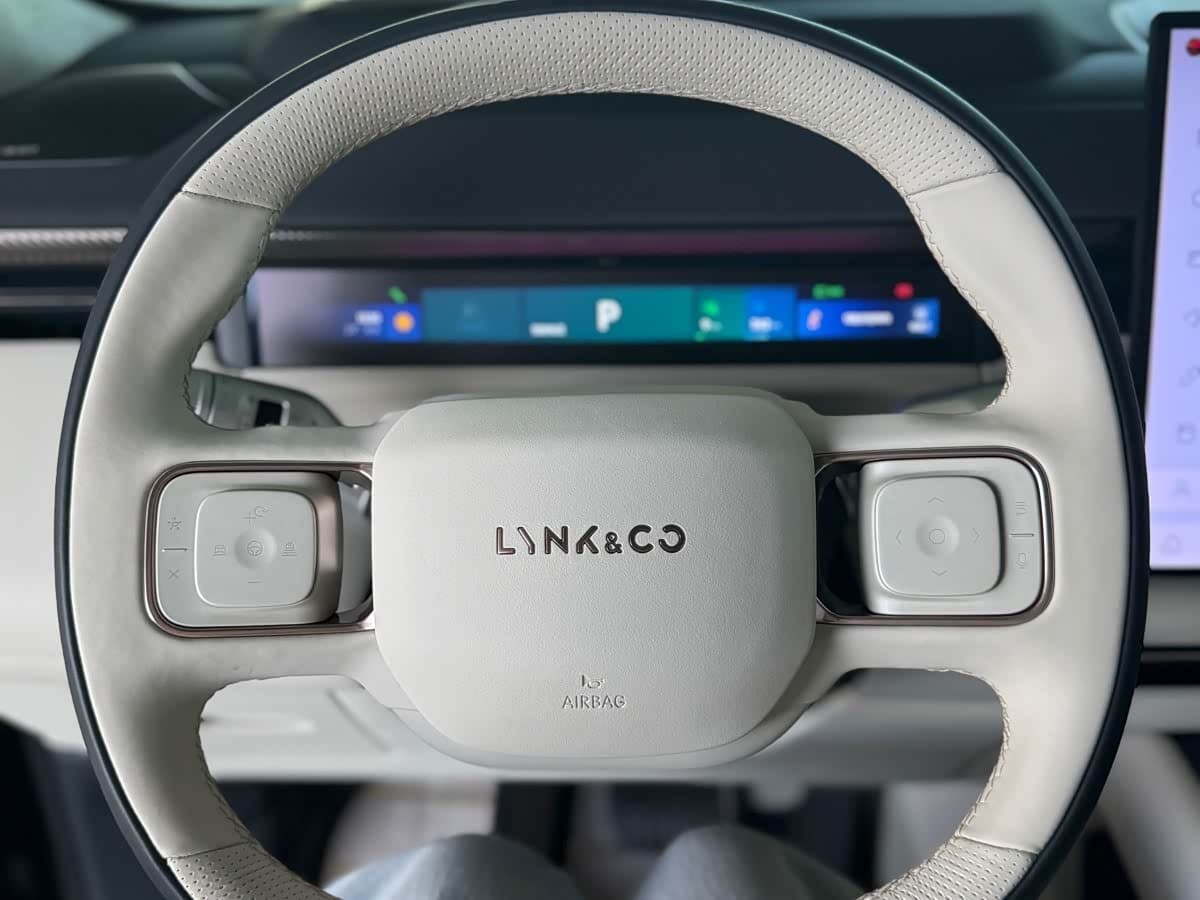 2025 Lynk & Co 900 Black, 19,000 km, China export – photo 9