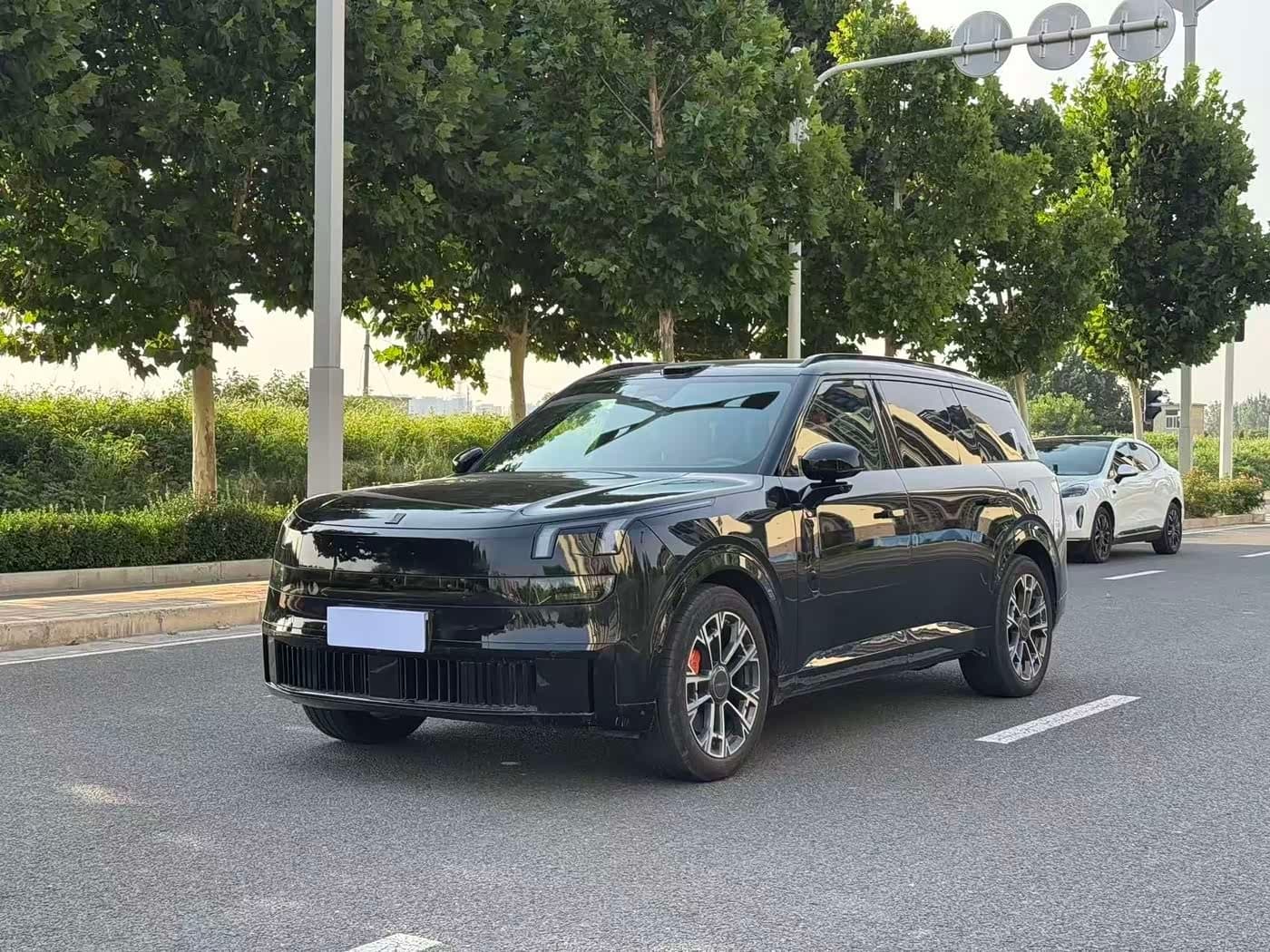 2025 Lynk & Co 900 Black, 10,000 km, China export – photo 1