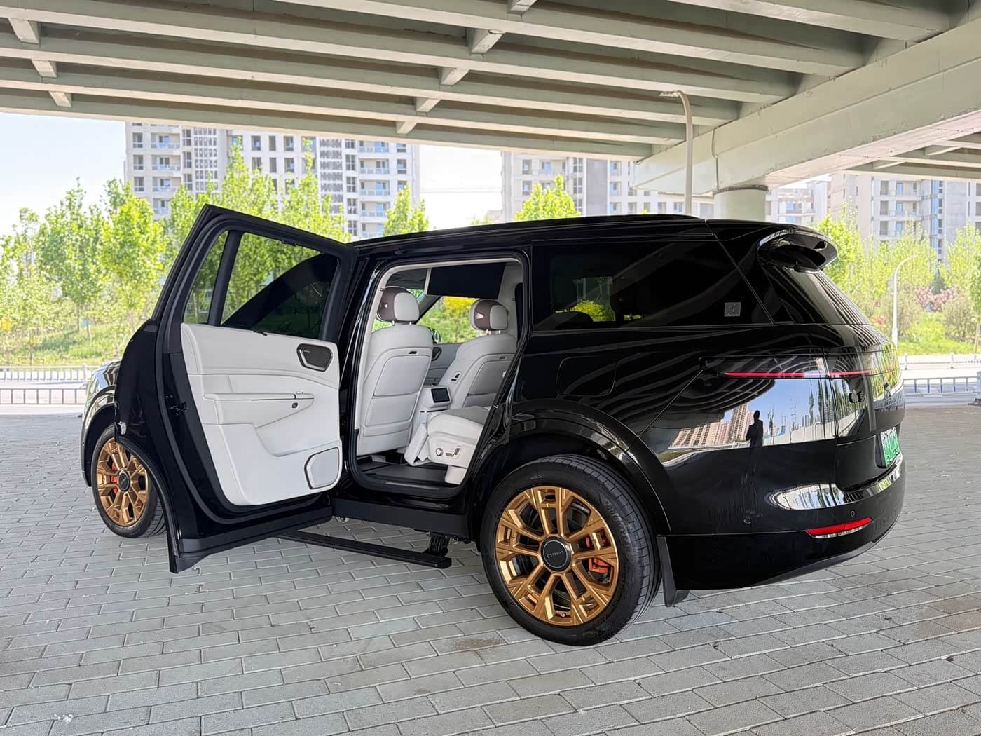 2025 Lynk & Co 900 Black, 19,000 km, China export – photo 11