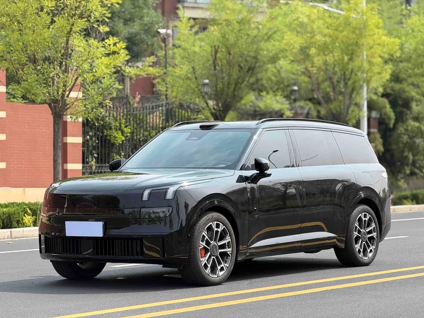 2025 Lynk & Co 900 Black, 20,000 km, China export – photo 1