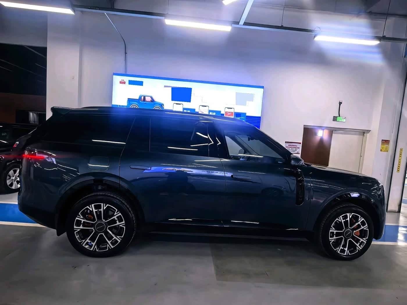 2025 Lynk & Co 900 Blue, 10,000 km, China export – photo 9