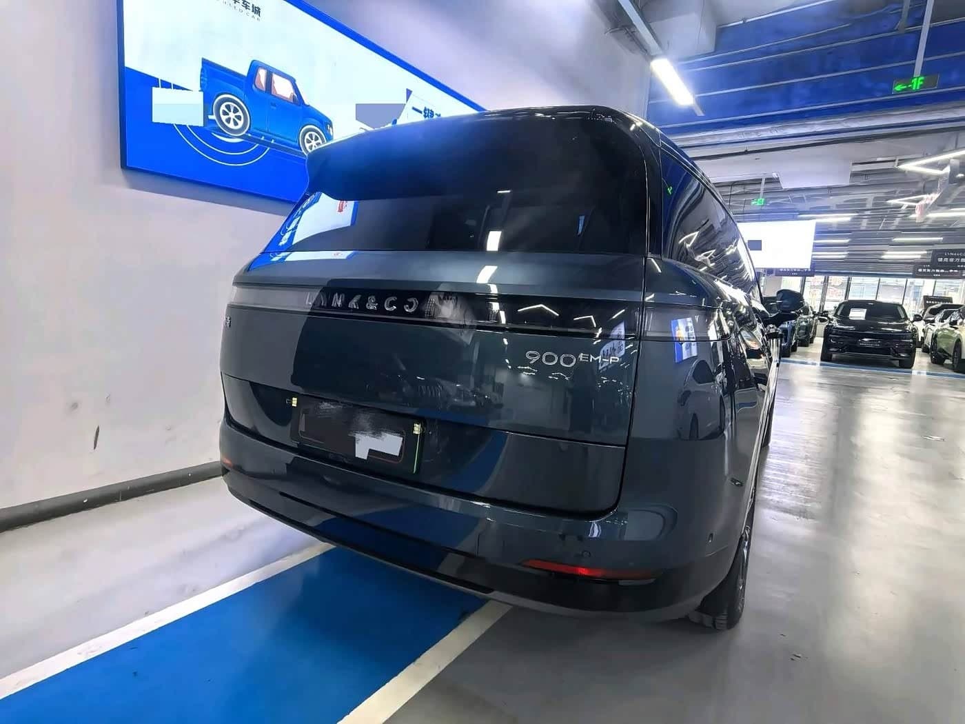 2025 Lynk & Co 900 Blue, 10,000 km, China export – photo 10