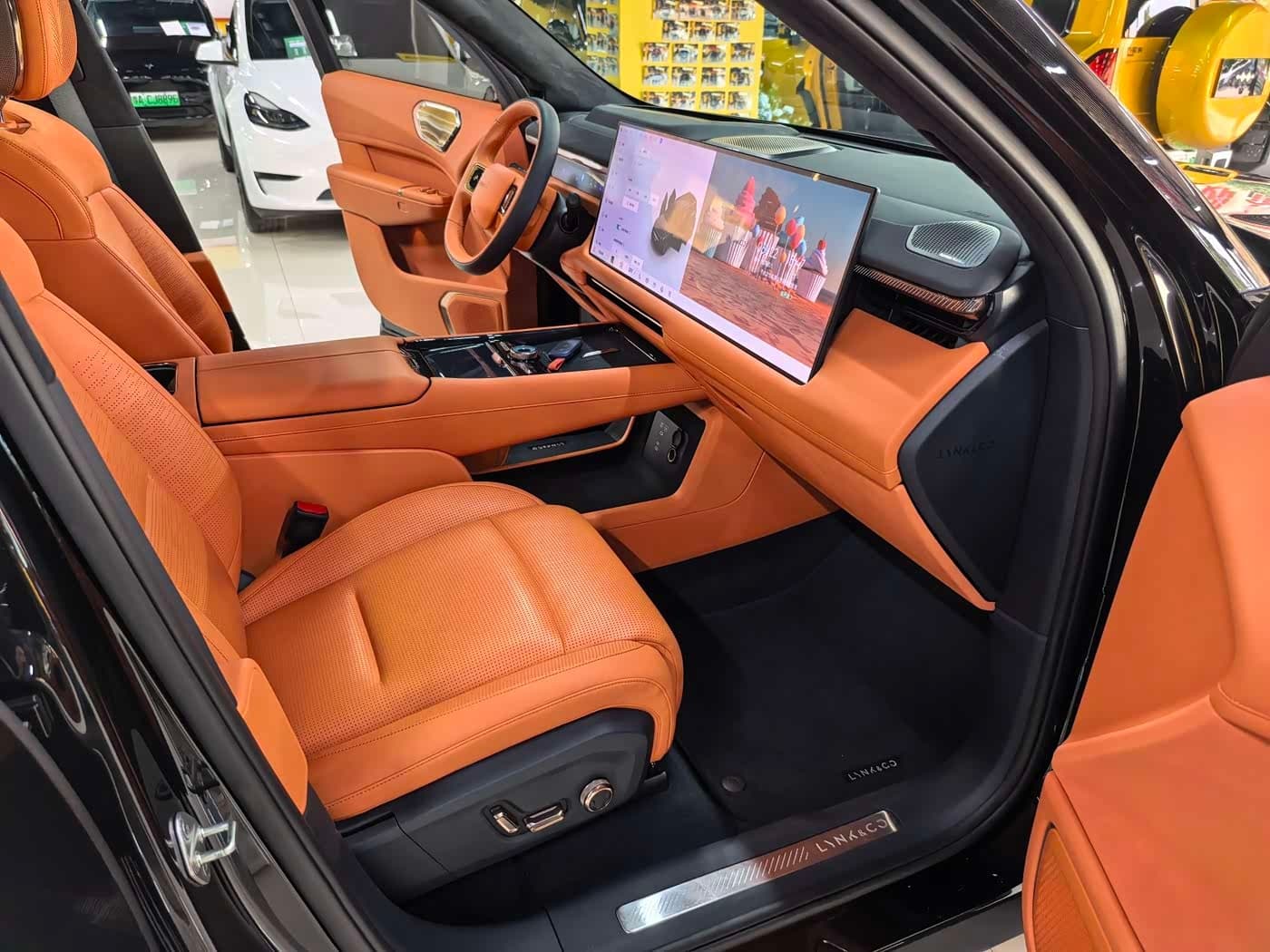 2025 Lynk & Co 900 Black, 32,000 km, China export – photo 9
