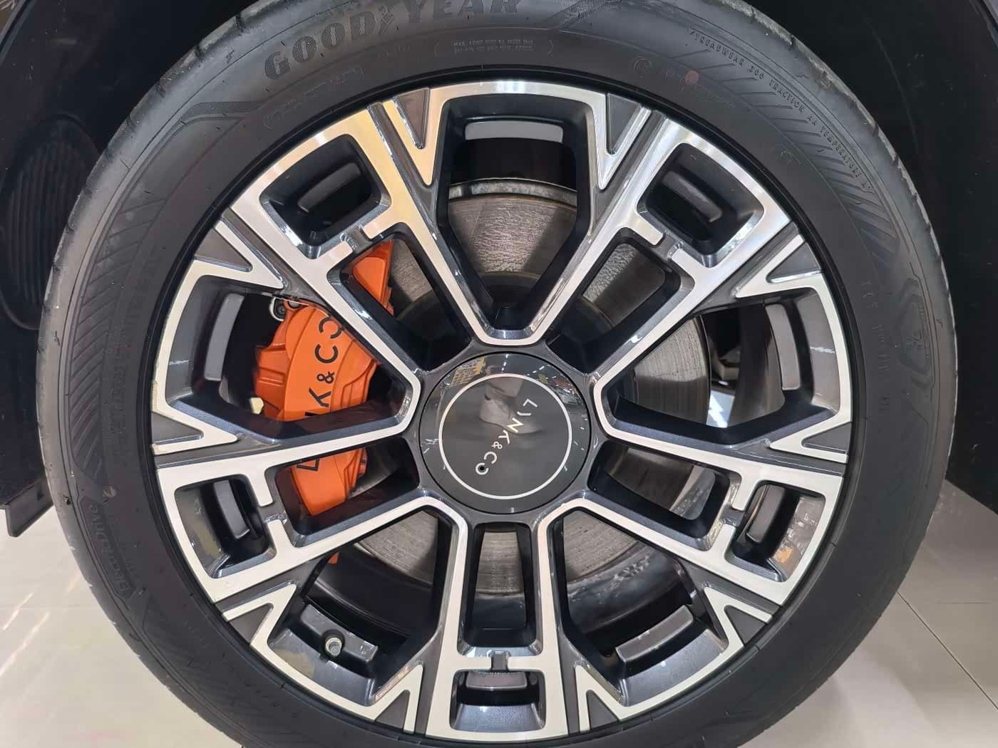 2025 Lynk & Co 900 Black, 32,000 km, China export – photo 16