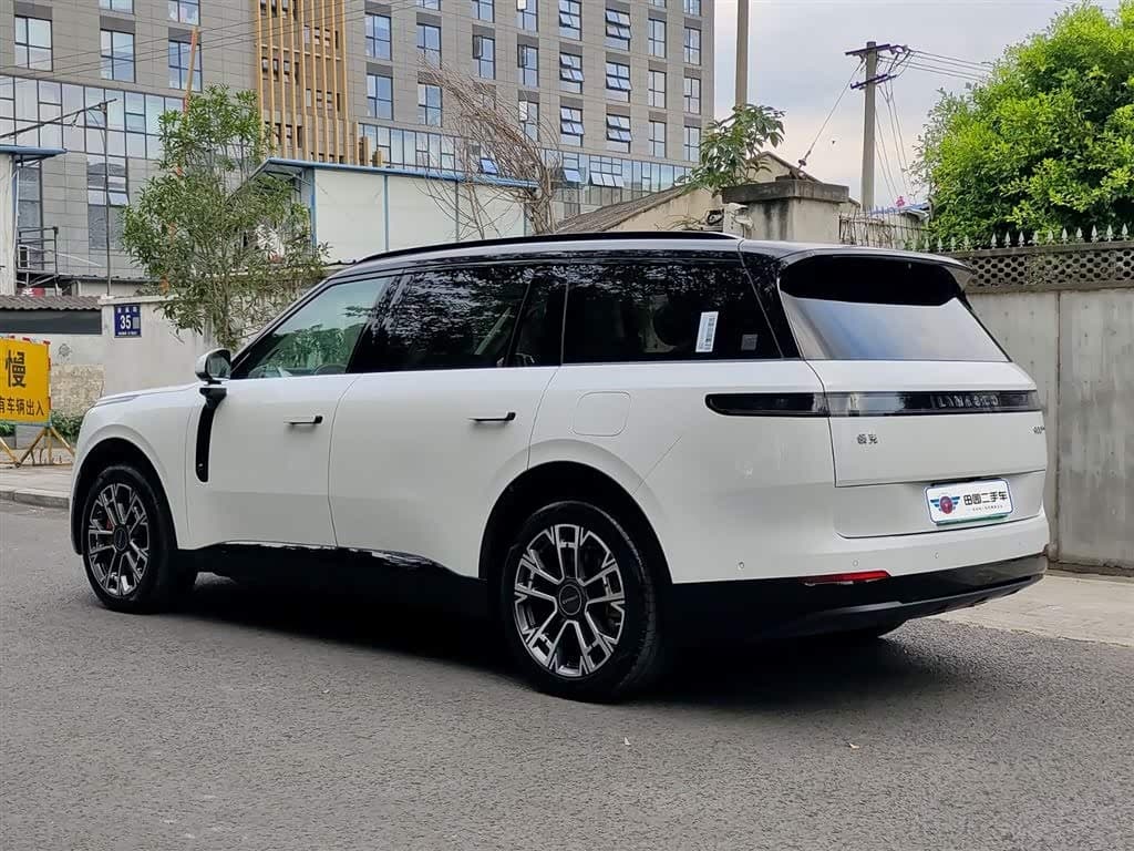 2025 Lynk & Co 900 White, 5,000 km, China export – photo 4