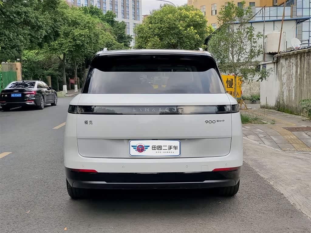 2025 Lynk & Co 900 White, 5,000 km, China export – photo 5