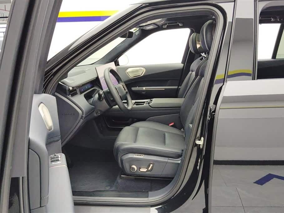 2025 Lynk & Co 900 Black, 24,700 km, China export – photo 9