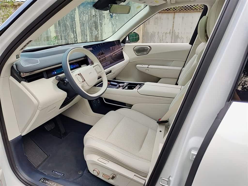 2025 Lynk & Co 900 White, 5,000 km, China export – photo 7