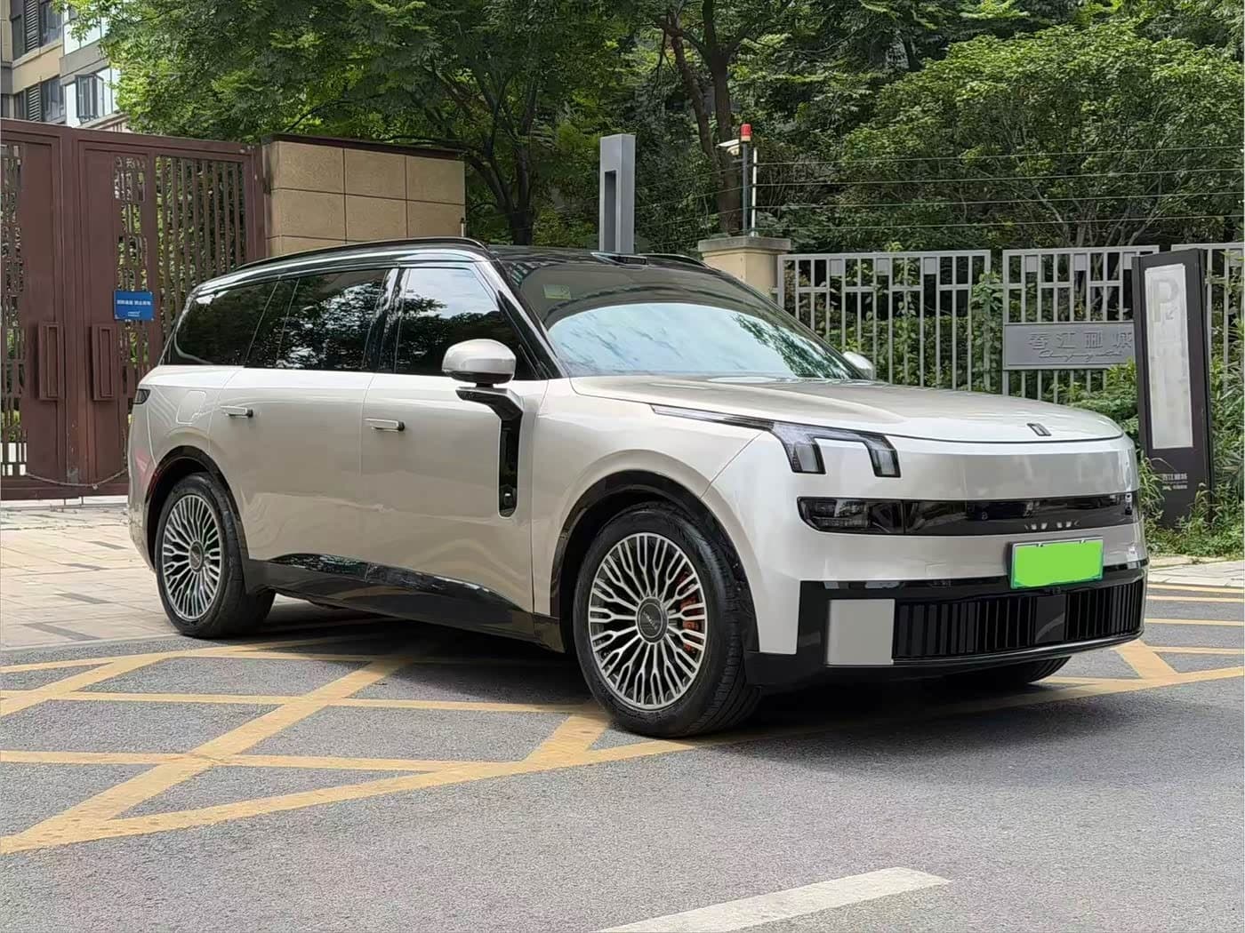 2025 Lynk & Co 900 Yellow, 20,000 km, China export – photo 2