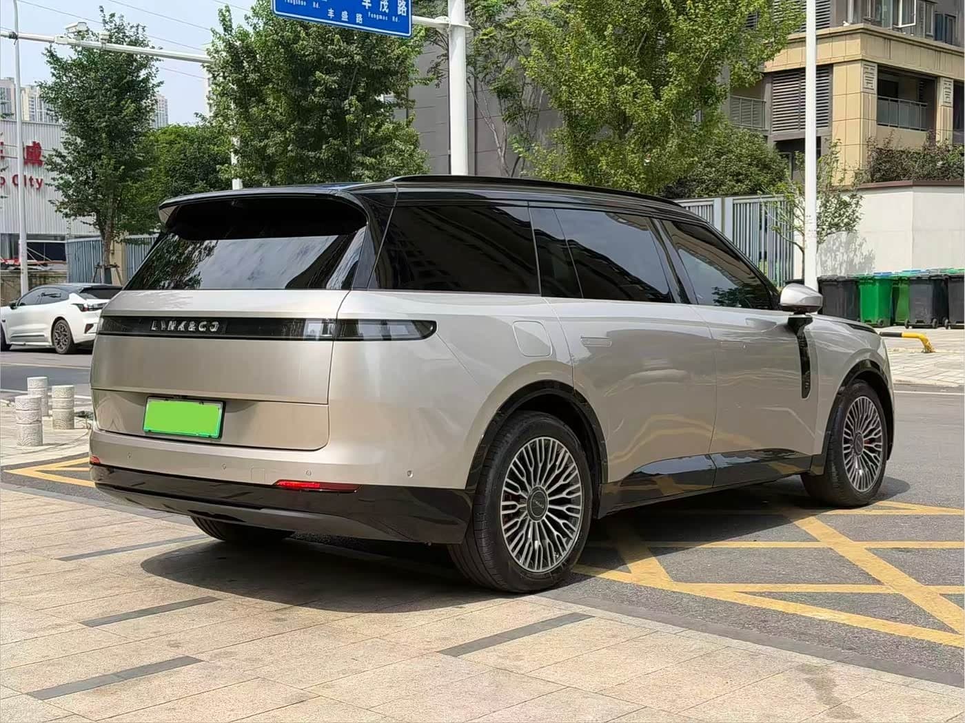 2025 Lynk & Co 900 Yellow, 20,000 km, China export – photo 9