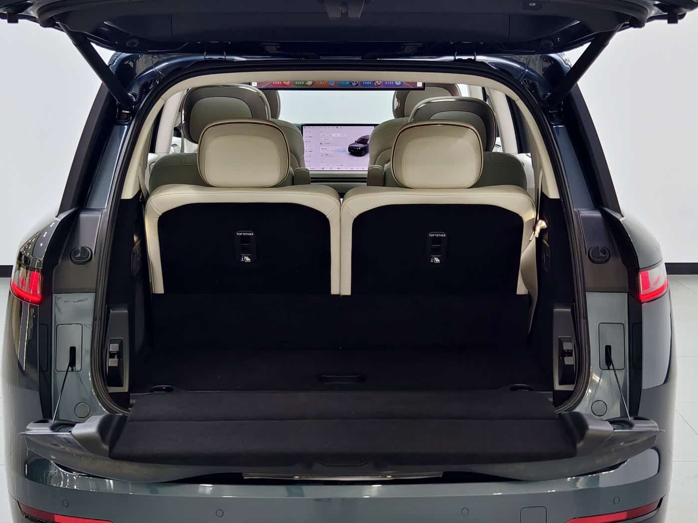 2025 Lynk & Co 900 Green, 35,000 km, China export – photo 13