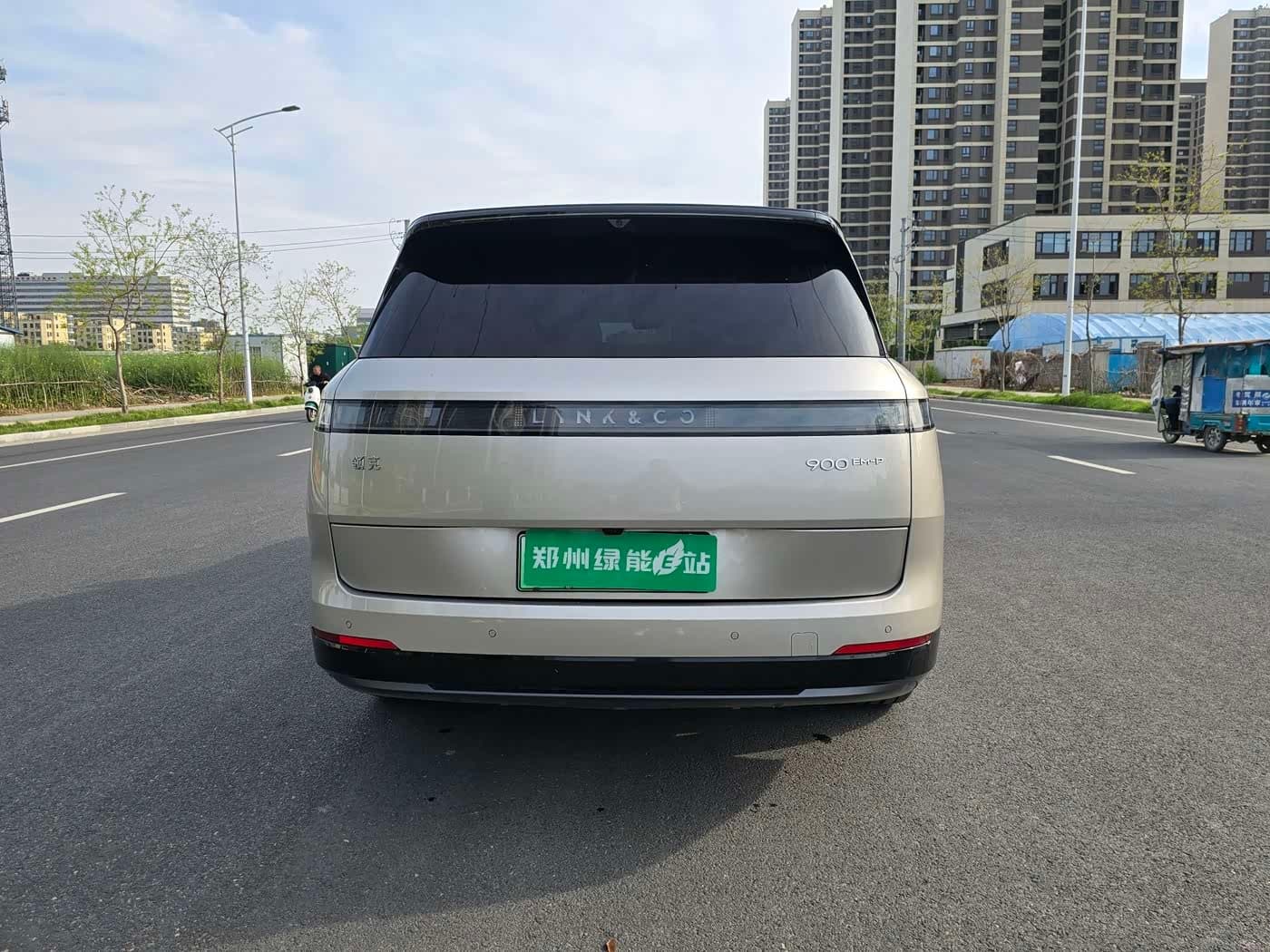 2025 Lynk & Co 900 Silbergrau, 10,000 km, China export – photo 8