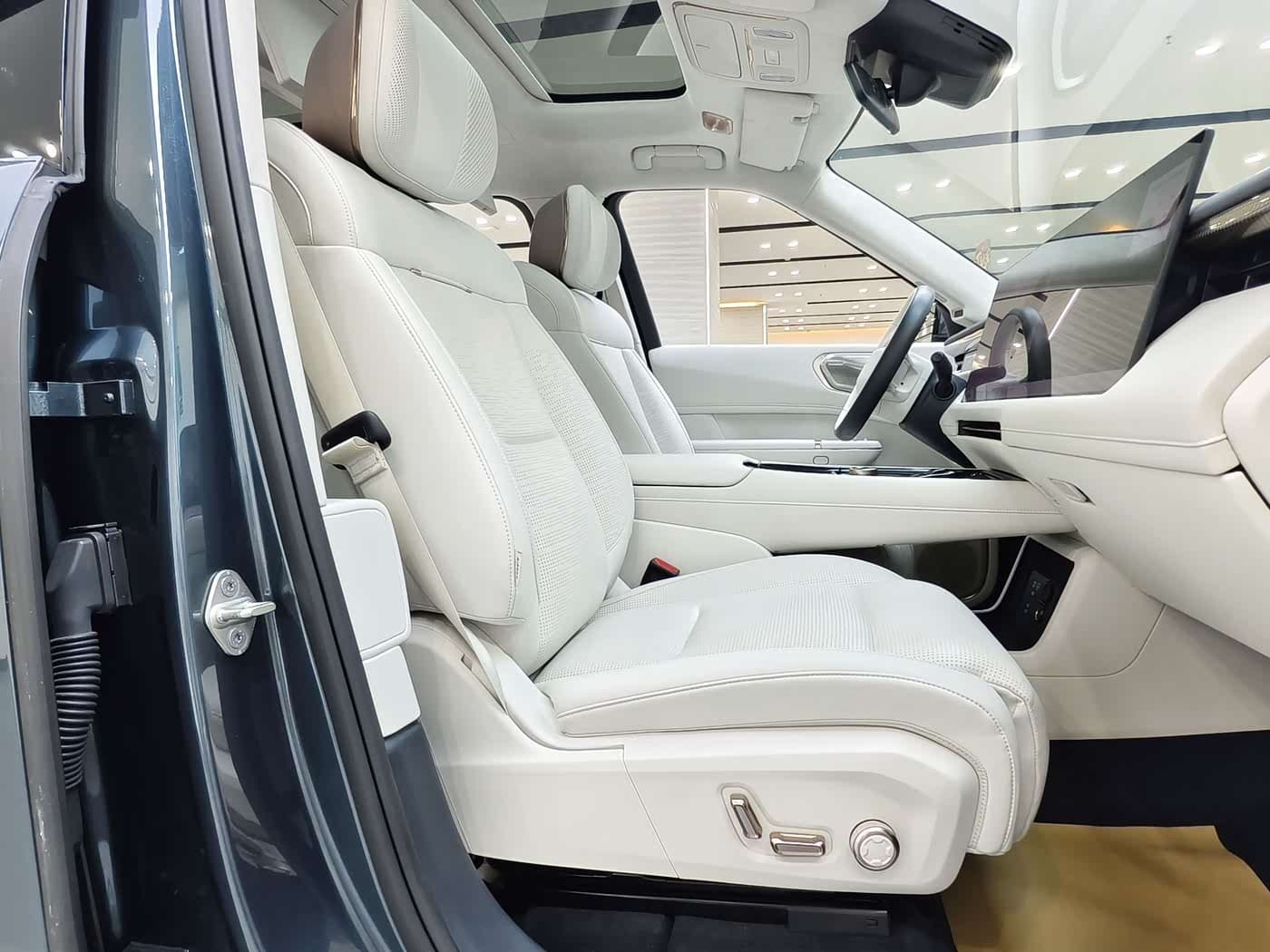 2025 Lynk & Co 900 Green, 35,000 km, China export – photo 7