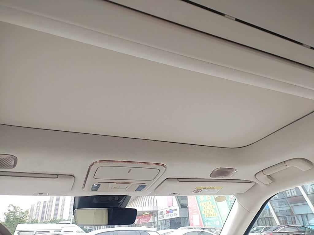2025 Lynk & Co 900 White, 900 km, China export – photo 18
