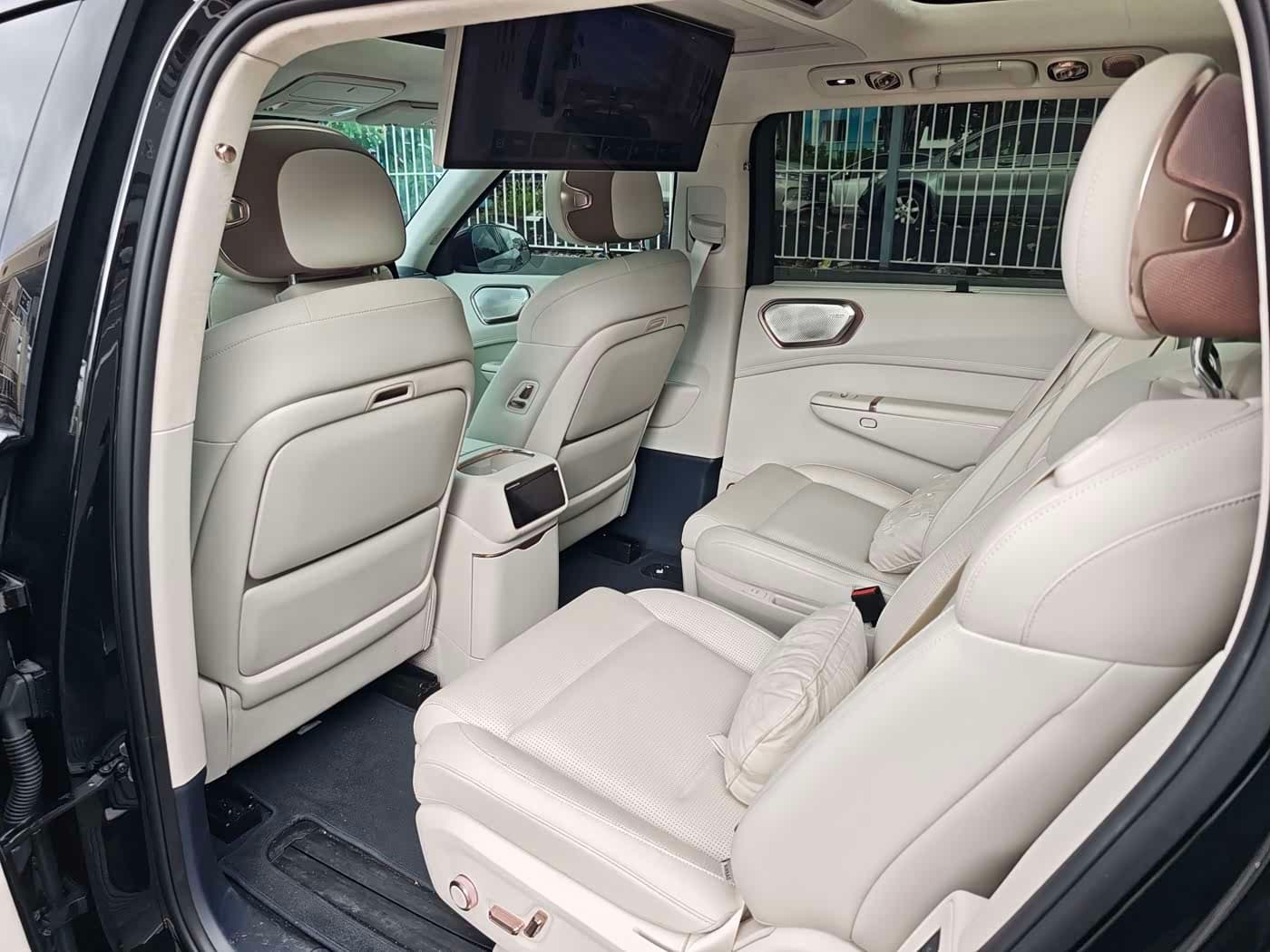 2025 Lynk & Co 900 Black, 20,000 km, China export – photo 11