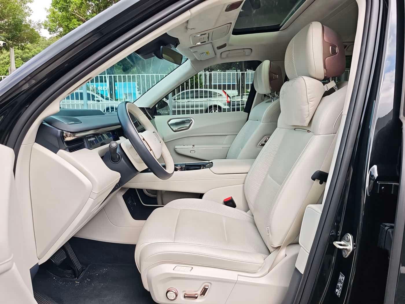 2025 Lynk & Co 900 Black, 20,000 km, China export – photo 9