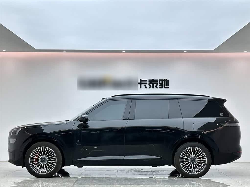 2025 Lynk & Co 900 Black, 30,000 km, China export – photo 2