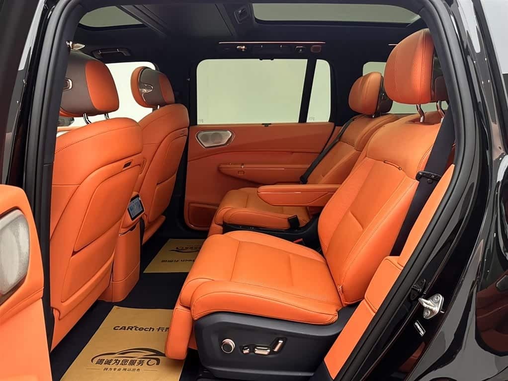 2025 Lynk & Co 900 Black, 30,000 km, China export – photo 9