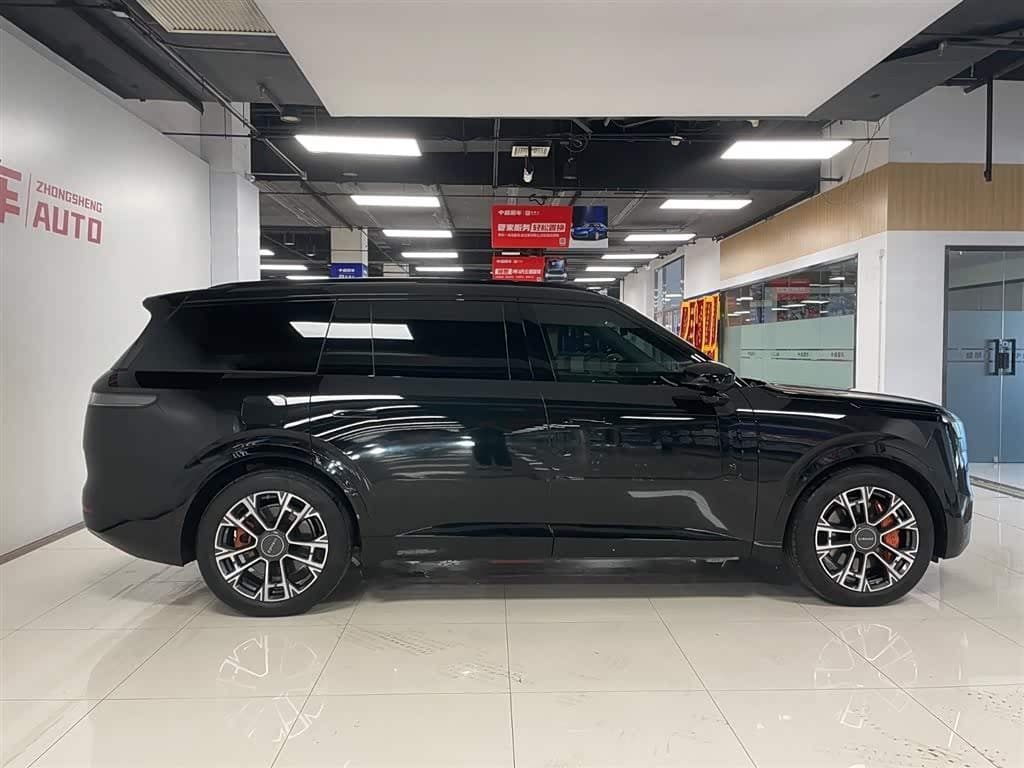 2025 Lynk & Co 900 Black, 9,400 km, China export – photo 3