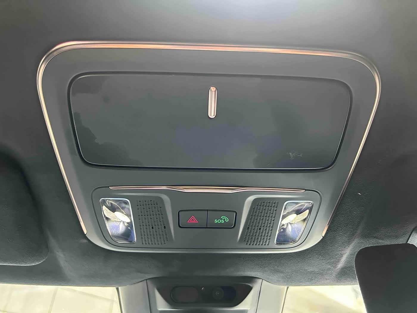 2025 Lynk & Co 900 White, 41,300 km, China export – photo 9