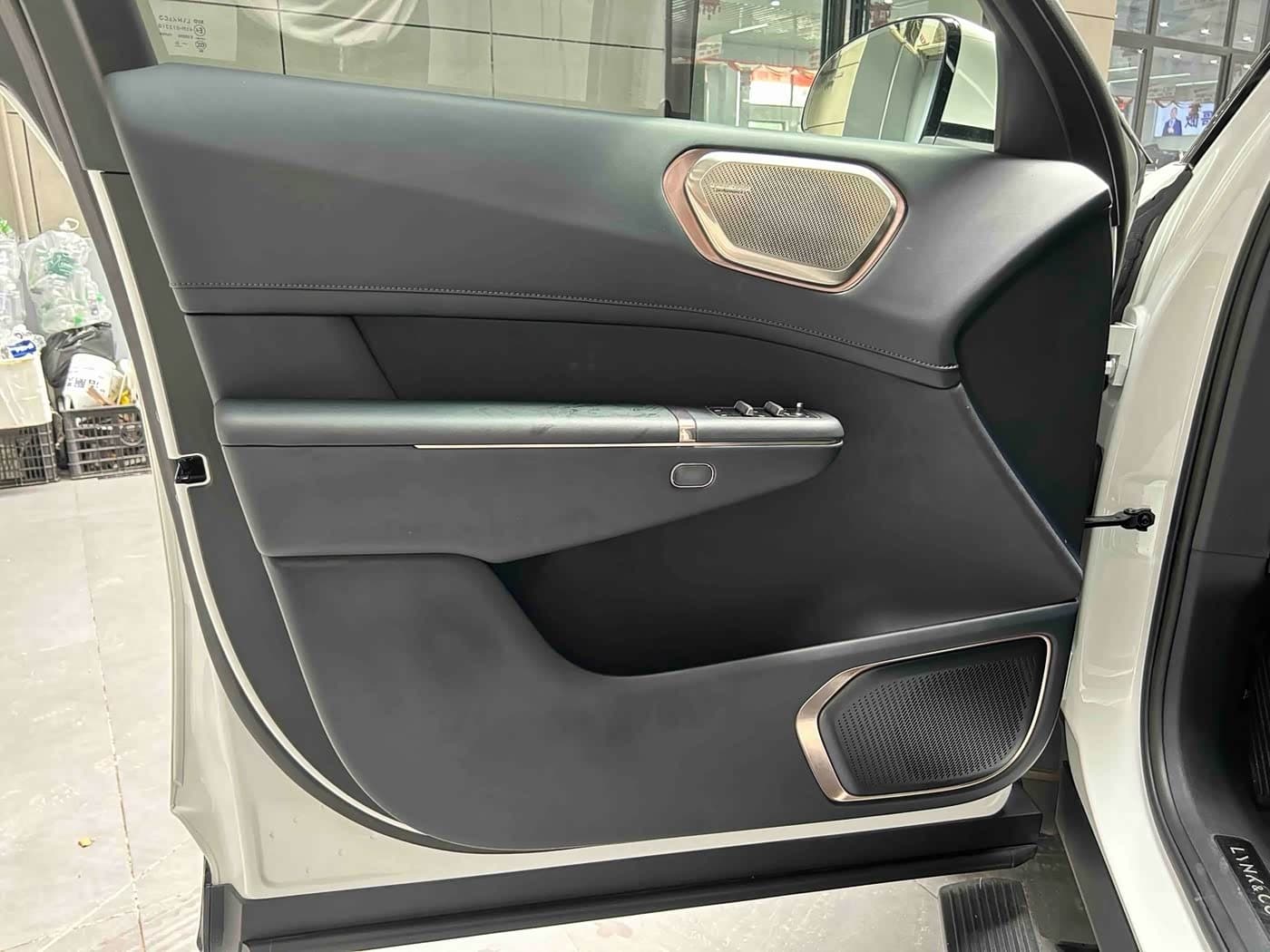 2025 Lynk & Co 900 White, 41,300 km, China export – photo 11