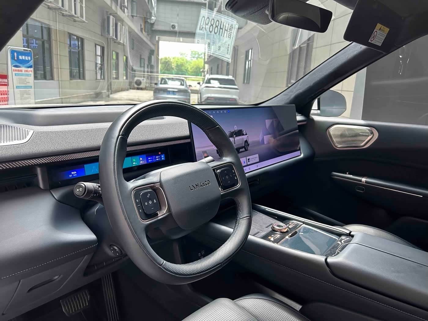 2025 Lynk & Co 900 White, 41,300 km, China export – photo 14