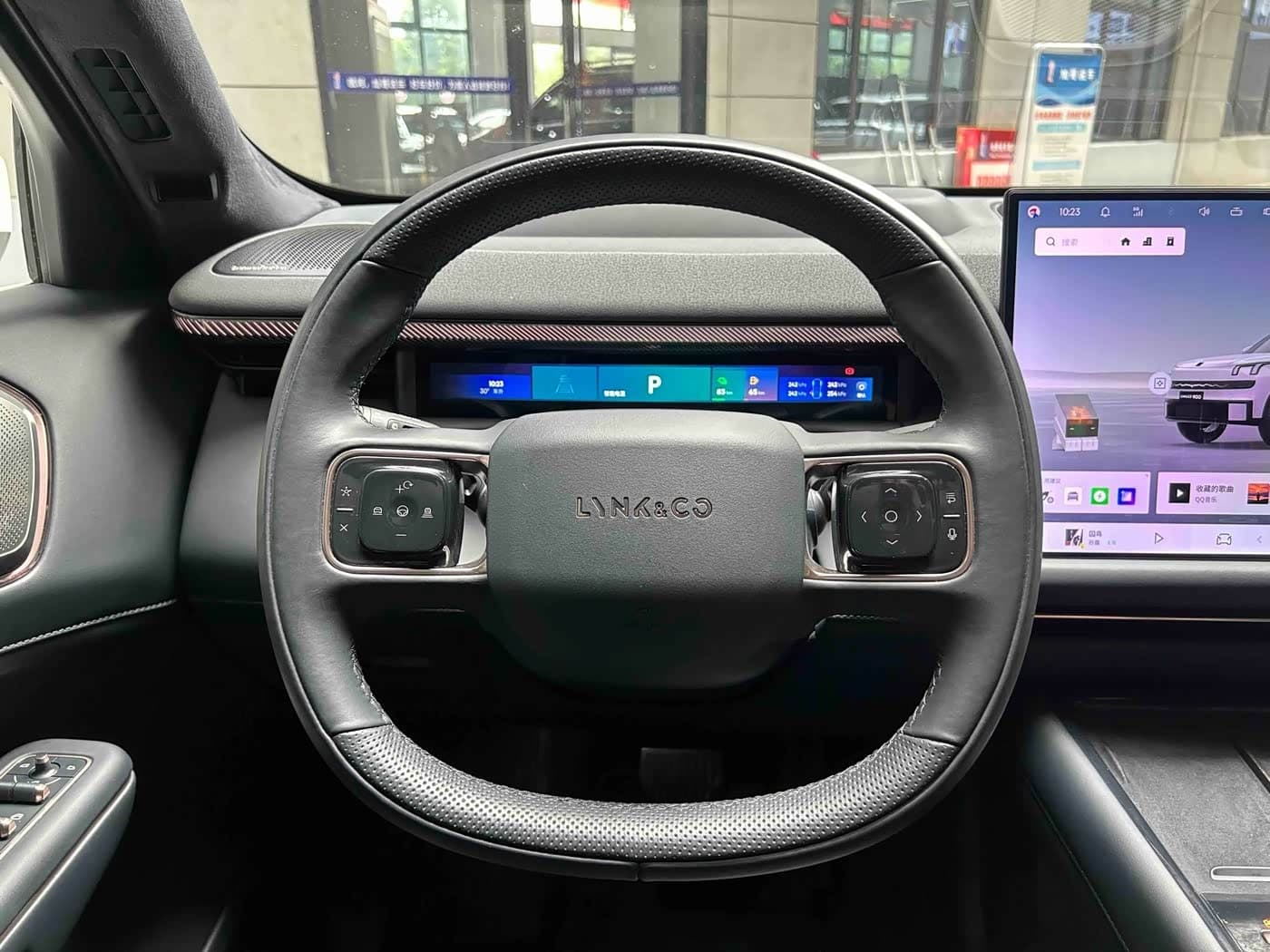 2025 Lynk & Co 900 White, 41,300 km, China export – photo 10
