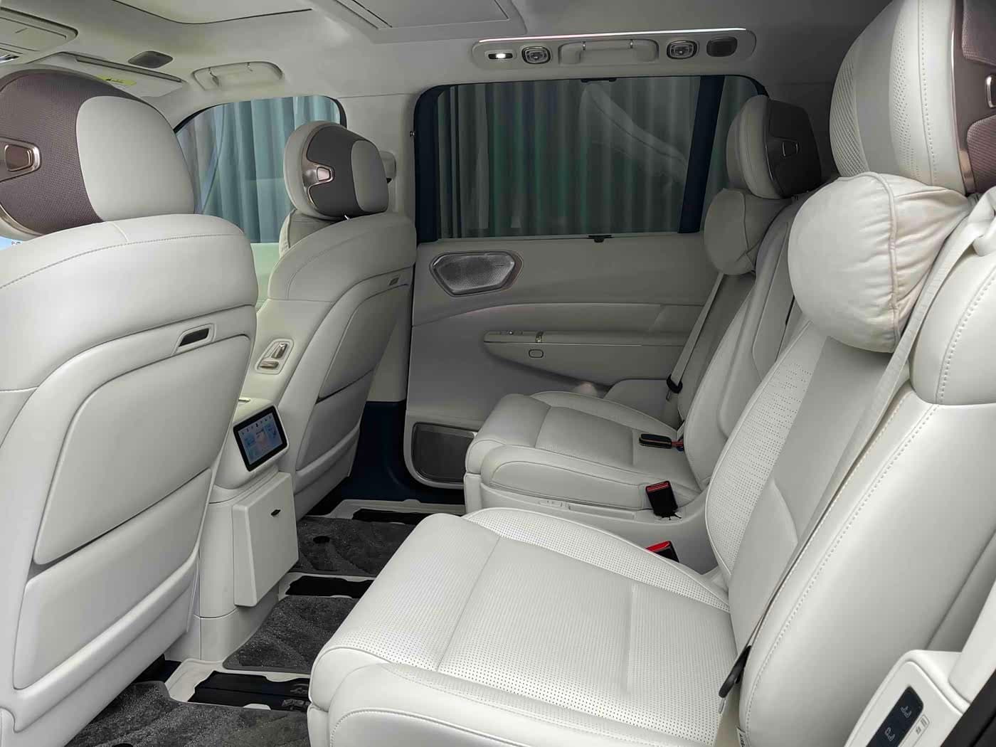 2025 Lynk & Co 900 Blue, 9,000 km, China export – photo 12