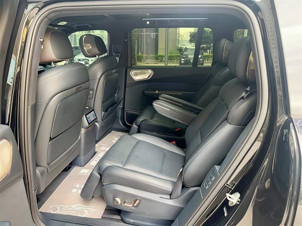 2025 Lynk & Co 900 Black, 22,300 km, China export – photo 9