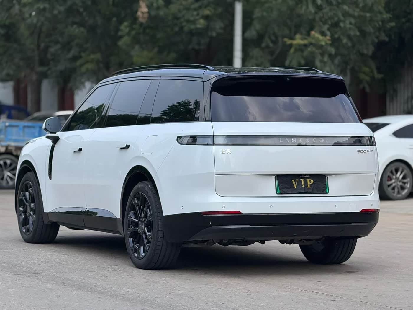 2025 Lynk & Co 900 White, 16,000 km, China export – photo 9