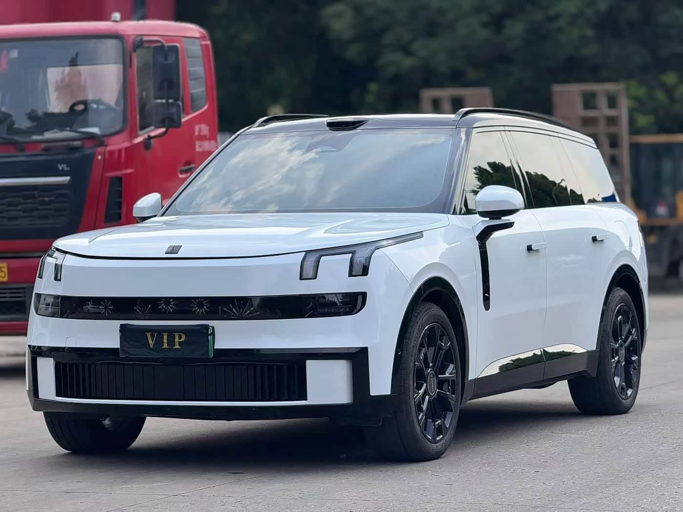 2025 Lynk & Co 900 White, 16,000 km, China export – photo 1