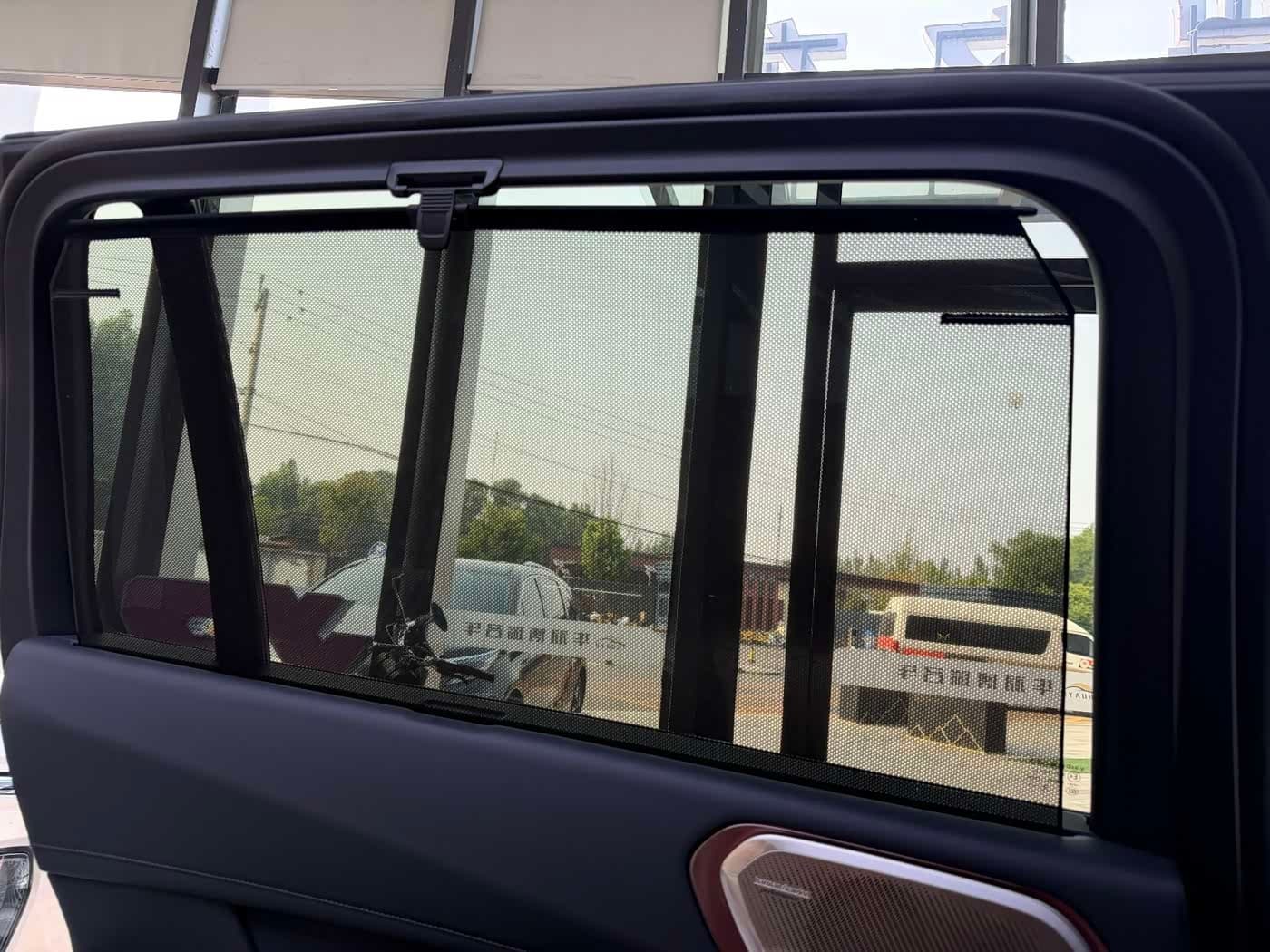 2025 Lynk & Co 900 Champagne, 16,000 km, China export – photo 18