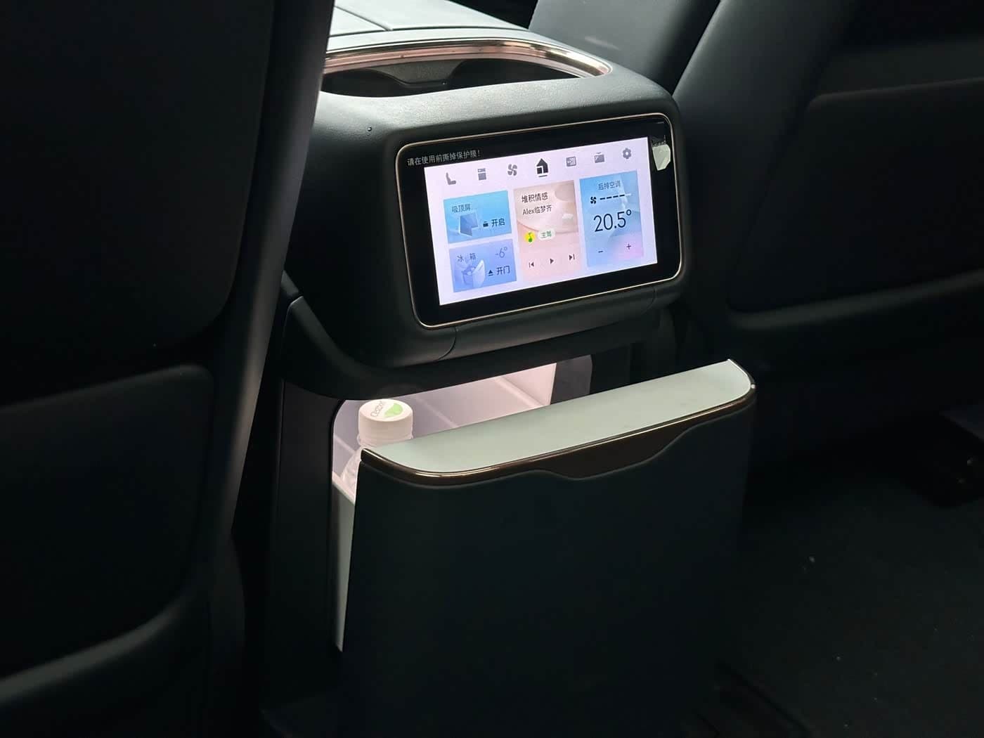 2025 Lynk & Co 900 Silbergrau, 35,000 km, China export – photo 14
