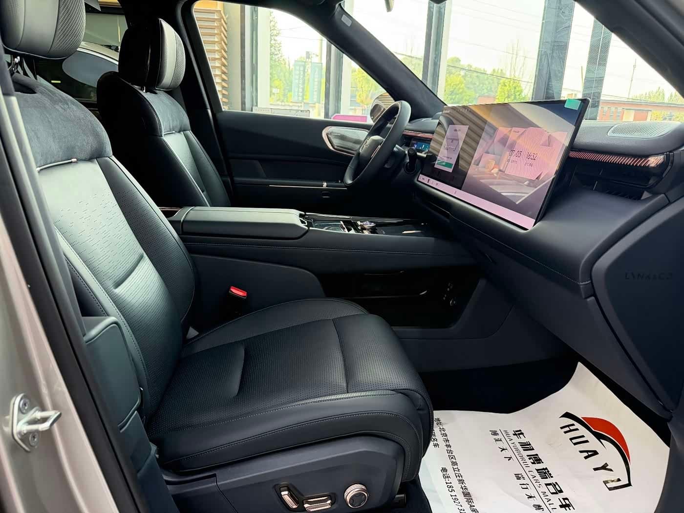 2025 Lynk & Co 900 Champagne, 16,000 km, China export – photo 8