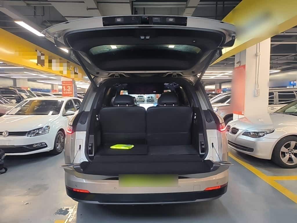 2025 Lynk & Co 900 Silbergrau, 12,700 km, China export – photo 19