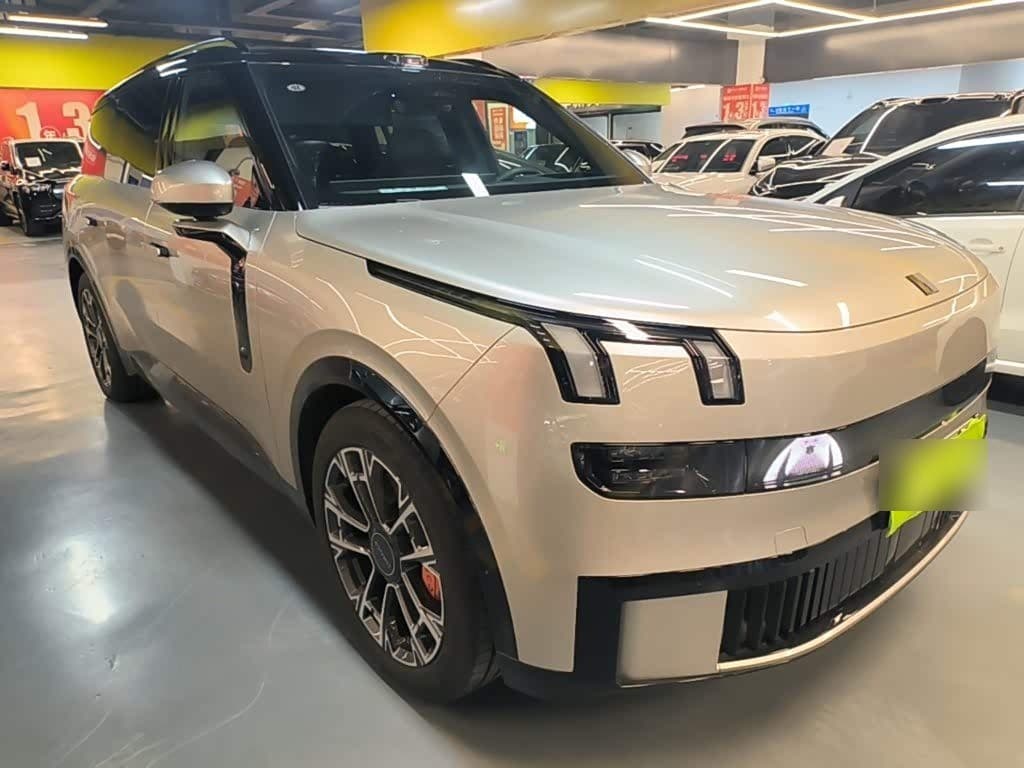 2025 Lynk & Co 900 Silbergrau, 12,700 km, China export – photo 4