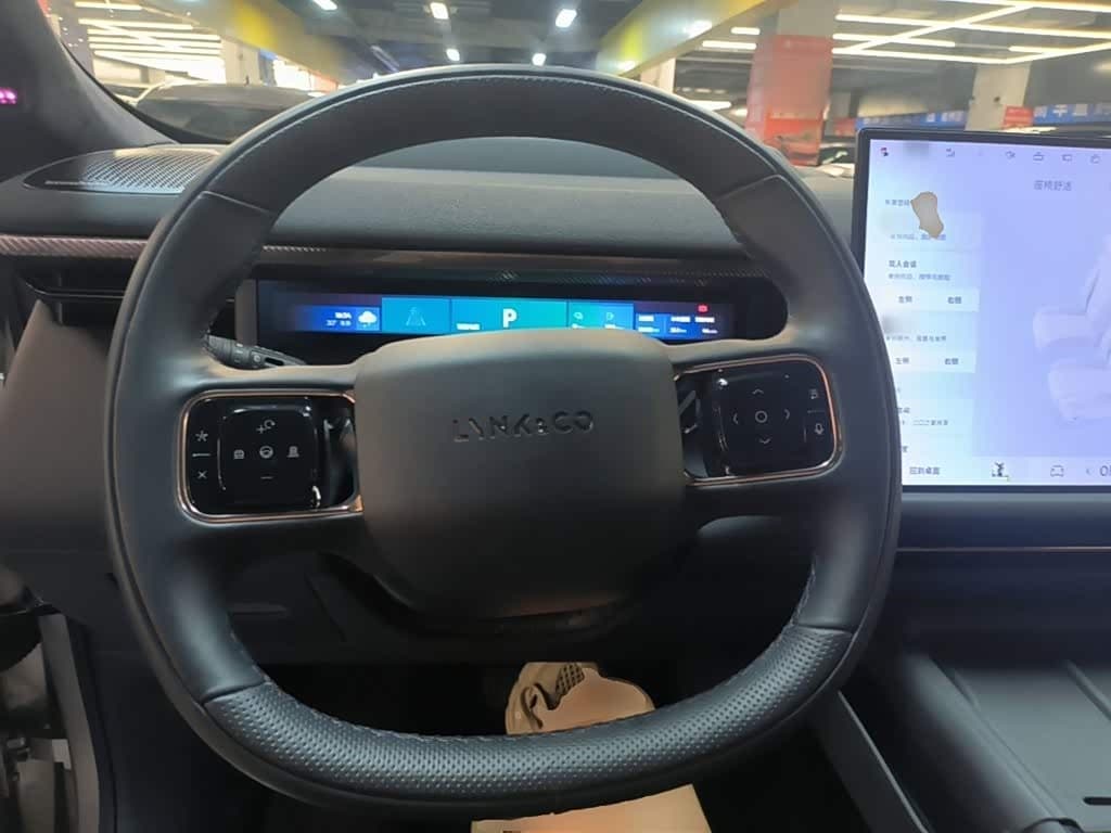 2025 Lynk & Co 900 Silbergrau, 12,700 km, China export – photo 11
