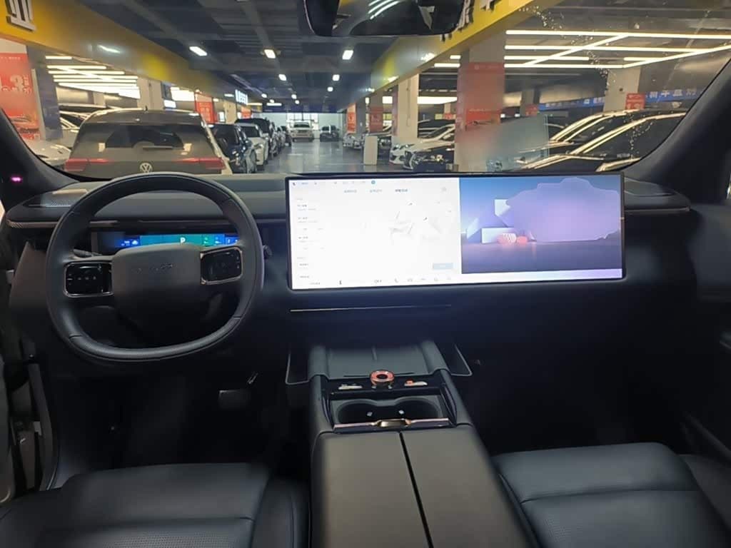 2025 Lynk & Co 900 Silbergrau, 12,700 km, China export – photo 10