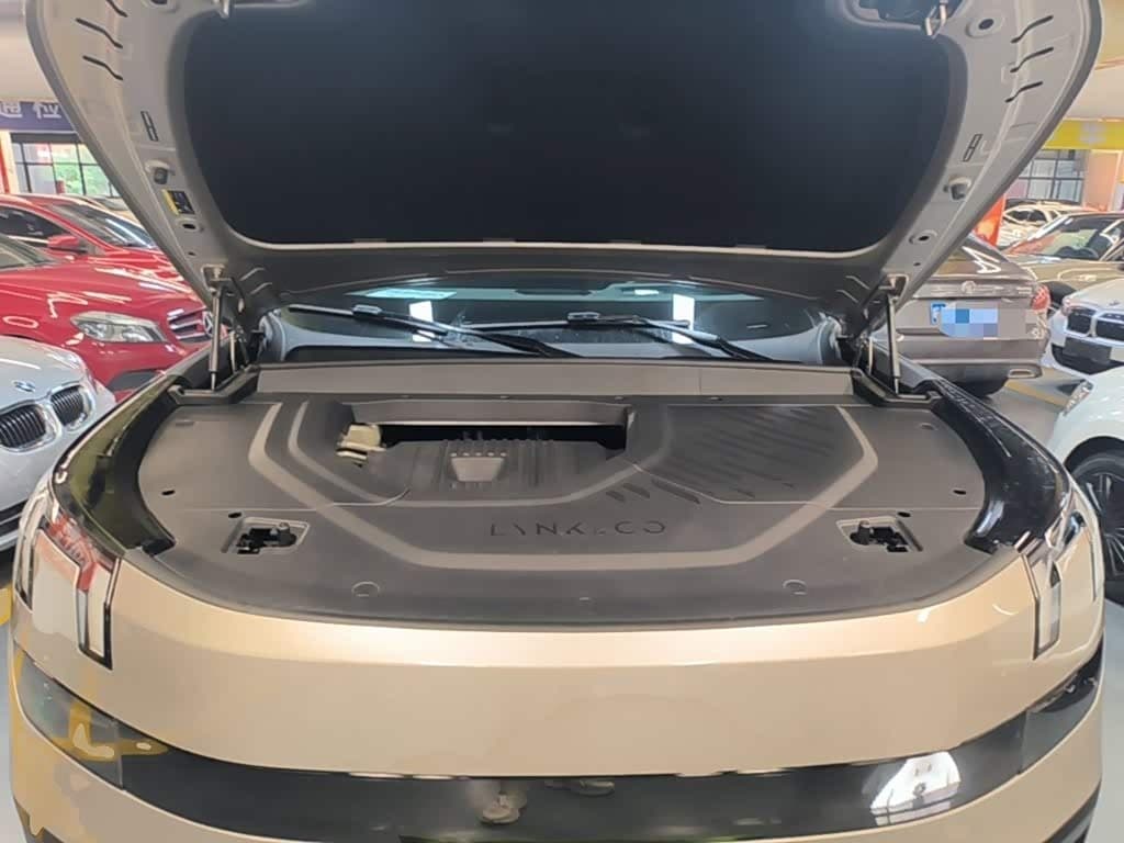 2025 Lynk & Co 900 Silbergrau, 12,700 km, China export – photo 20