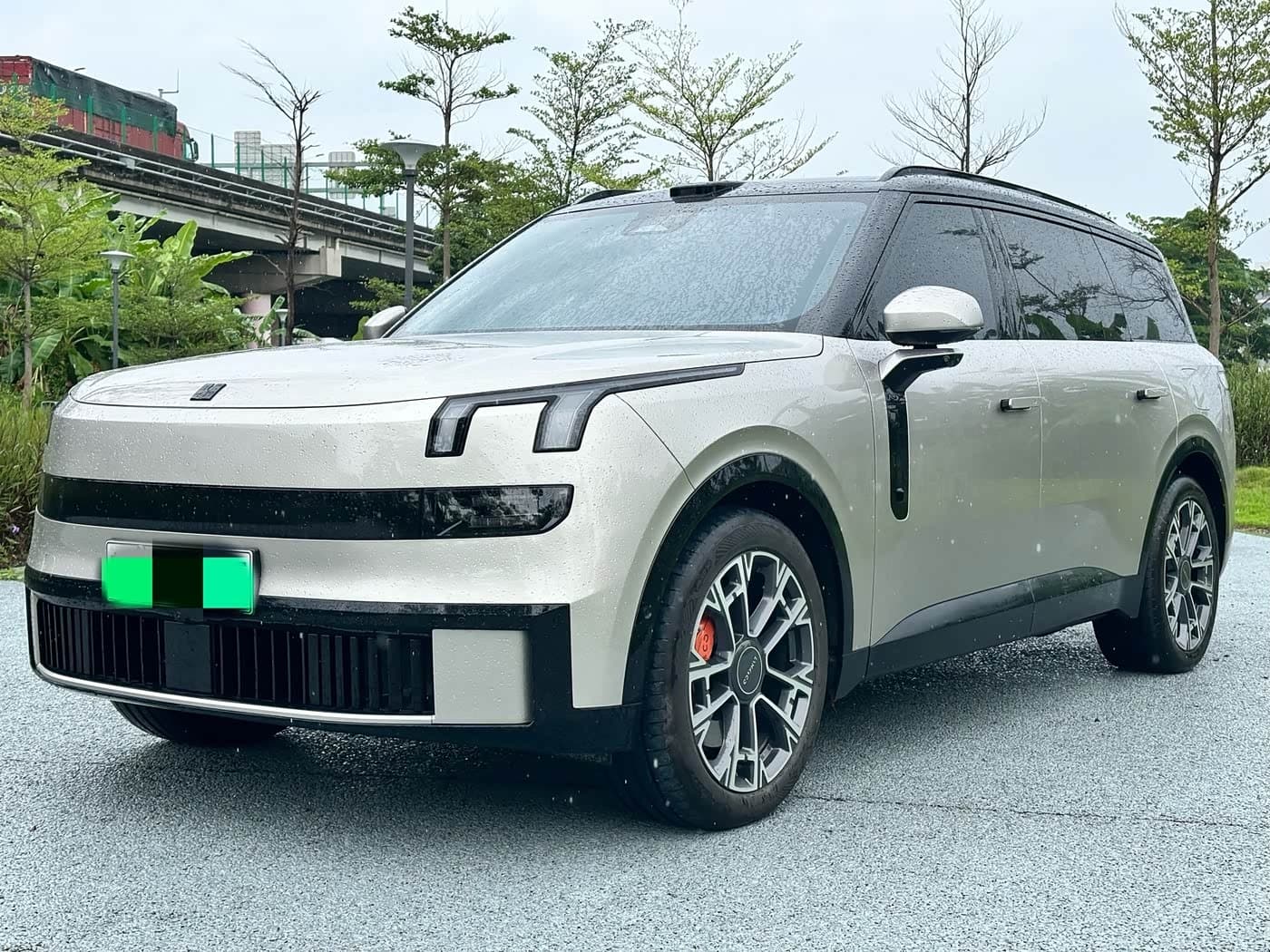 2025 Lynk & Co 900 Silbergrau, 35,000 km, China export – photo 1