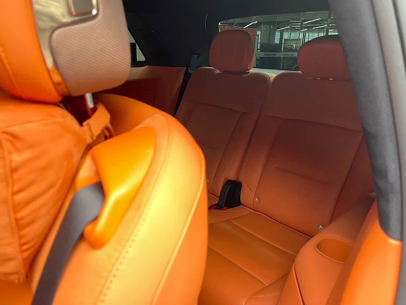 2025 Lynk & Co 900 White, 15,000 km, China export – photo 12