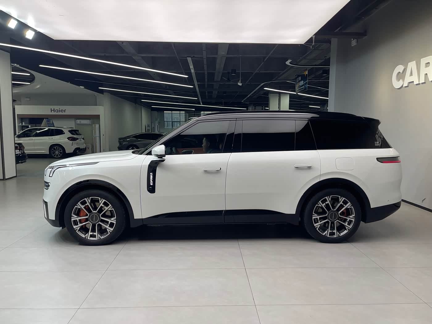 2025 Lynk & Co 900 White, 15,000 km, China export – photo 8