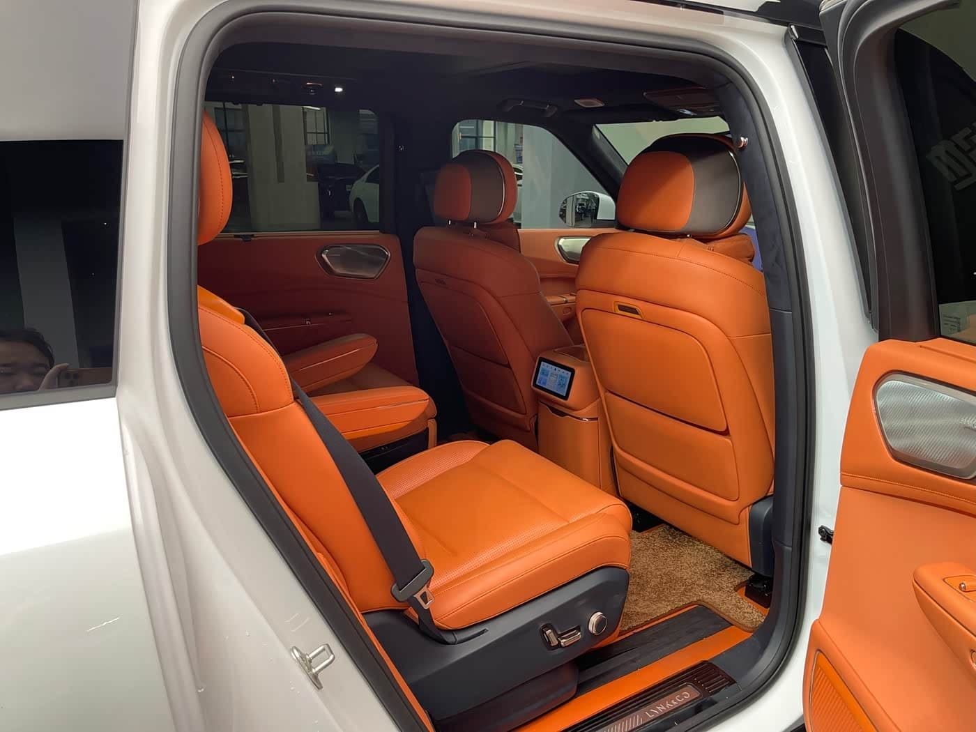 2025 Lynk & Co 900 White, 15,000 km, China export – photo 13