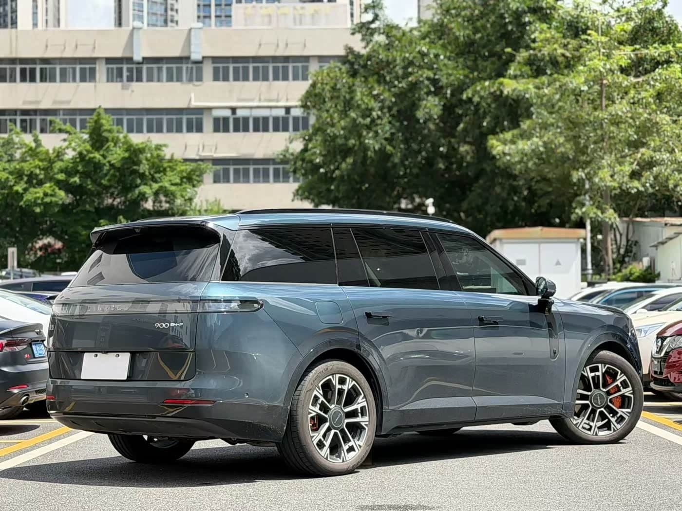 2025 Lynk & Co 900 Blue, 9,000 km, China export – photo 3