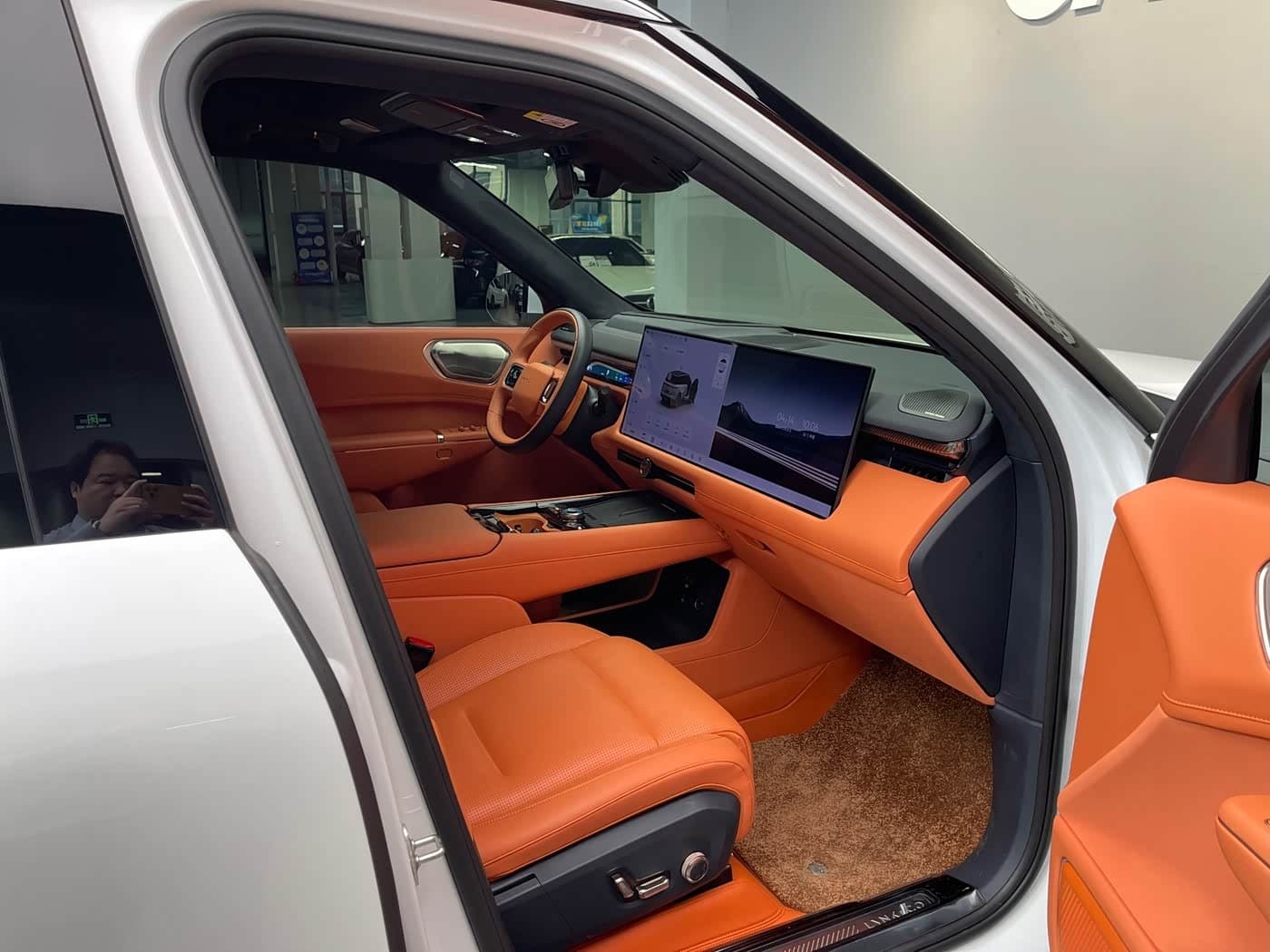 2025 Lynk & Co 900 White, 15,000 km, China export – photo 15