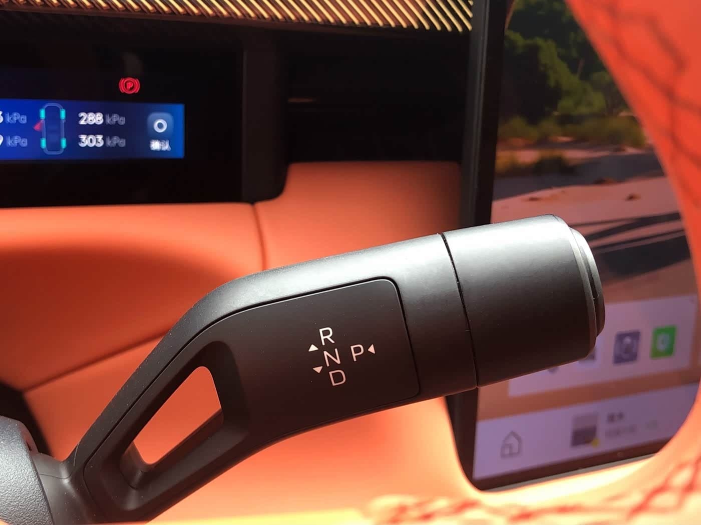 2025 Lynk & Co 900 Black, 10,700 km, China export – photo 8