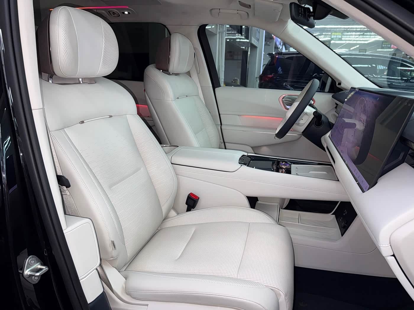 2025 Lynk & Co 900 Black, 10,000 km, China export – photo 11
