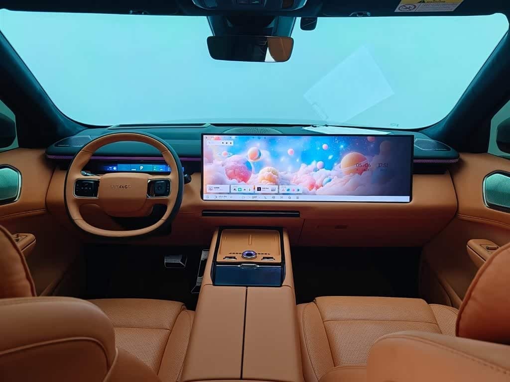 2025 Lynk & Co 900 Champagne, 15,600 km, China export – photo 20